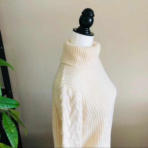 ❌SOLD❌🟡2/$30 | F21 | Cable knit sweater - Picture 6 of 6